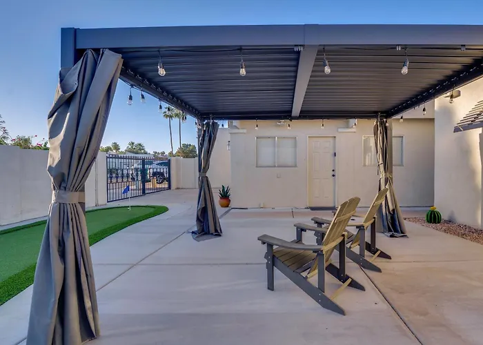 Holiday home 5 Mi To Camelback Ranch: Pet-friendly W/ Pool *