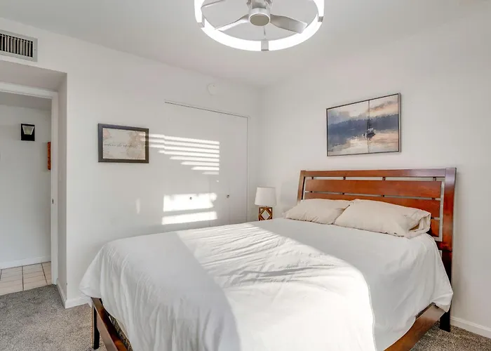 Holiday home 5 Mi To Camelback Ranch: Pet-friendly W/ Pool