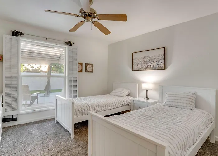 Holiday home 5 Mi To Camelback Ranch: Pet-friendly W/ Pool Litchfield Park
